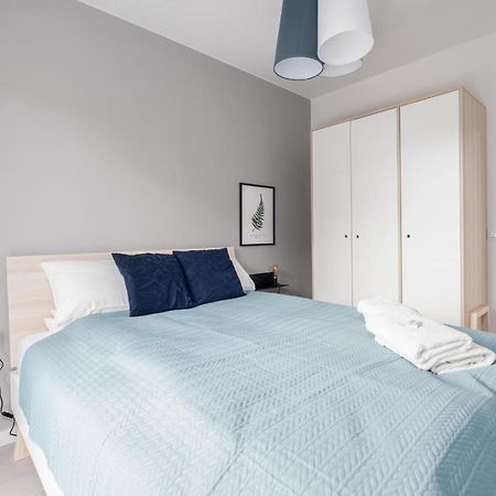 Stara Cegielnia Lake View Apartment By Renters Prestige Poznan Bagian luar foto