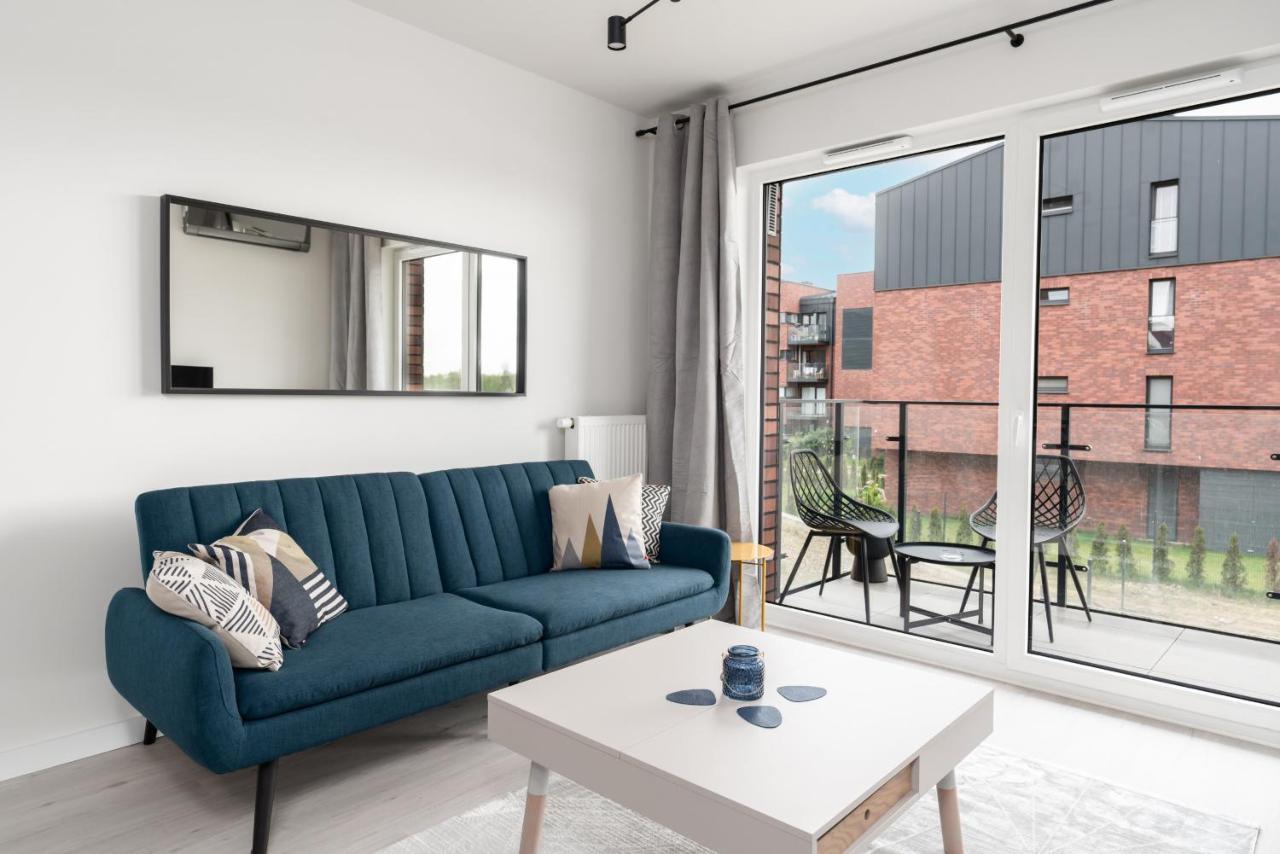 Stara Cegielnia Lake View Apartment By Renters Prestige Poznan Bagian luar foto