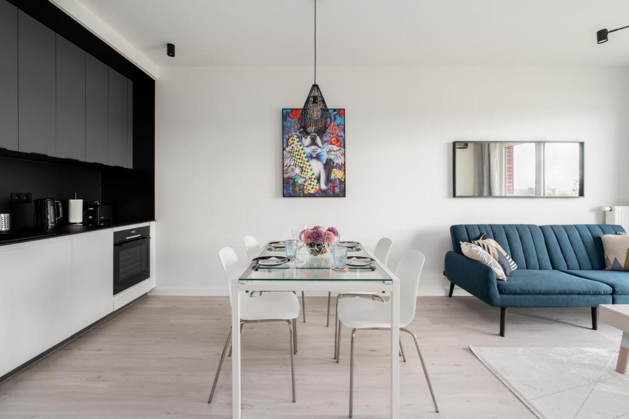 Stara Cegielnia Lake View Apartment By Renters Prestige Poznan Bagian luar foto