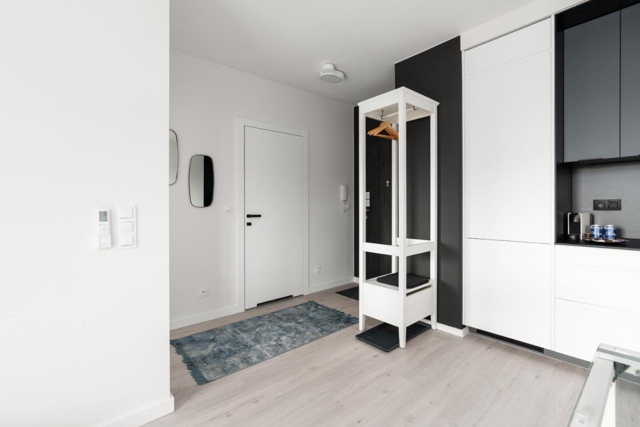 Stara Cegielnia Lake View Apartment By Renters Prestige Poznan Bagian luar foto