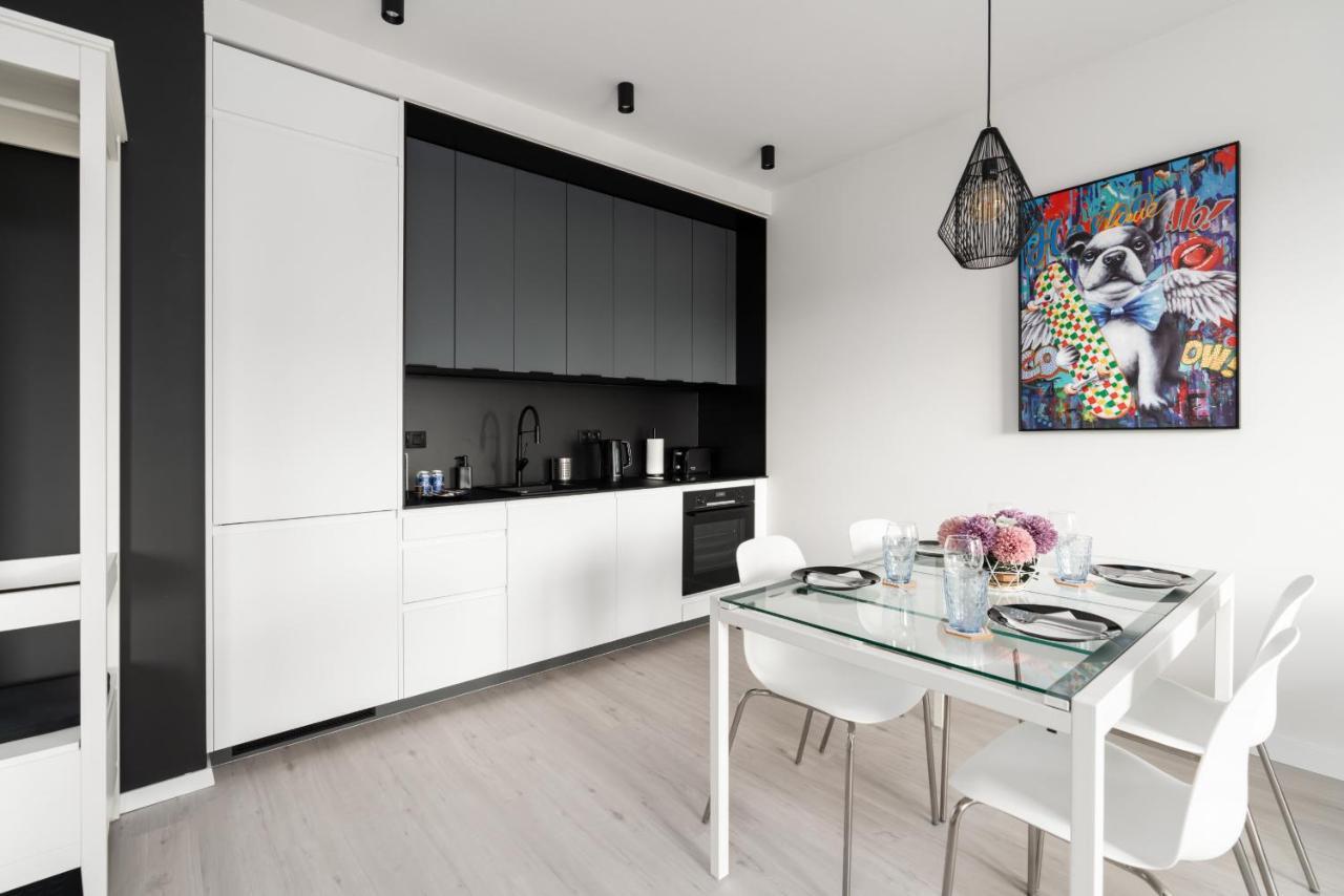 Stara Cegielnia Lake View Apartment By Renters Prestige Poznan Bagian luar foto