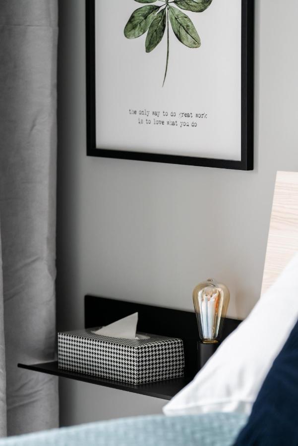 Stara Cegielnia Lake View Apartment By Renters Prestige Poznan Bagian luar foto